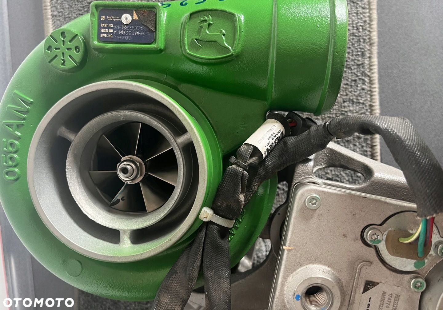 Turbosprężarka John Deere RE529978 Rabat1000Opis - 3