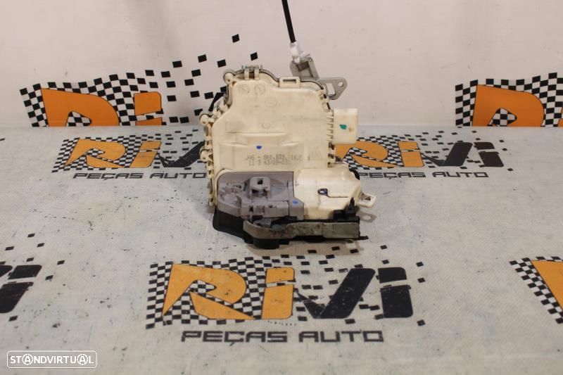 Fecho Da Porta Trás Direita Audi A3 (8P1)  8K0839016c / 8K0 839 016 C - 1