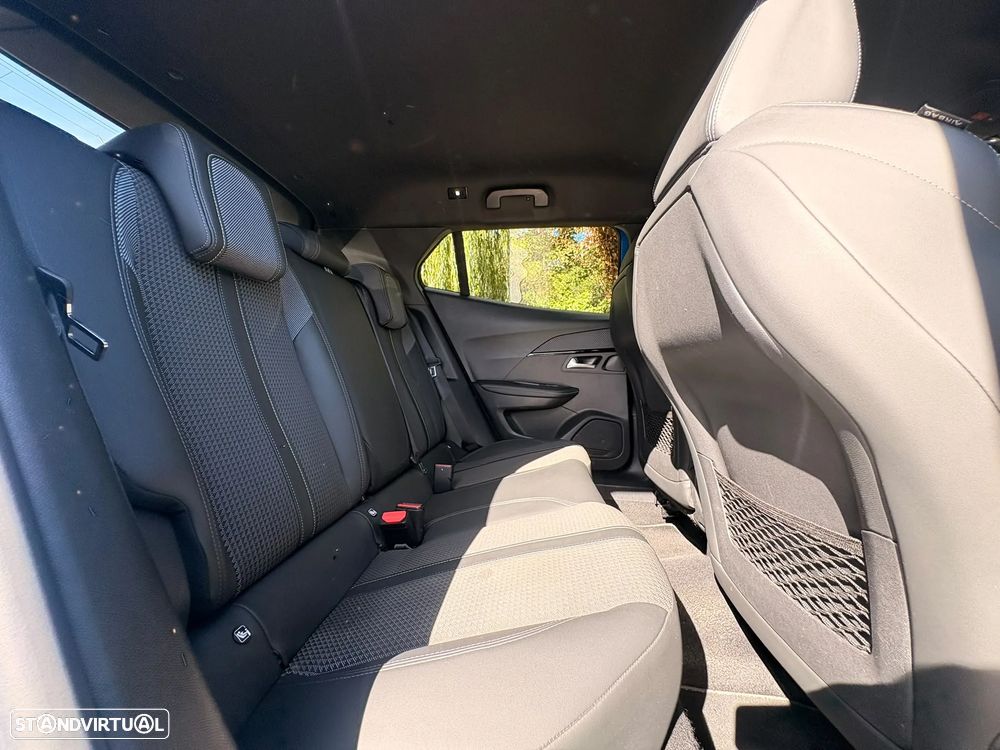 Peugeot 2008 1.2 PureTech GT Line - 33