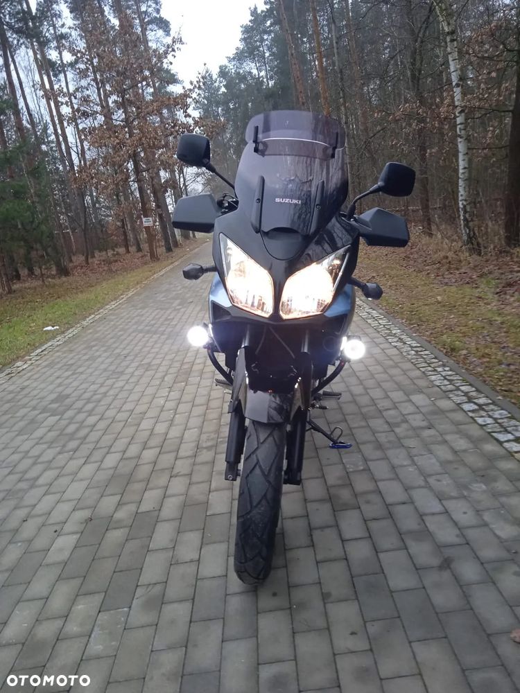 Suzuki V-STROM - 6