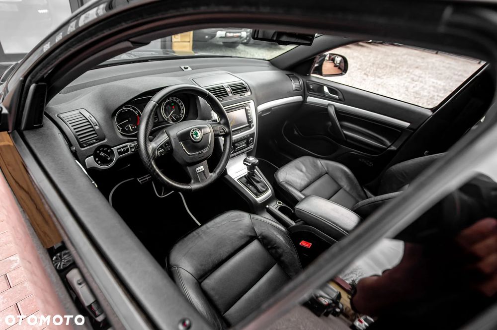 Skoda Octavia 2.0 TFSI RS DSG - 16