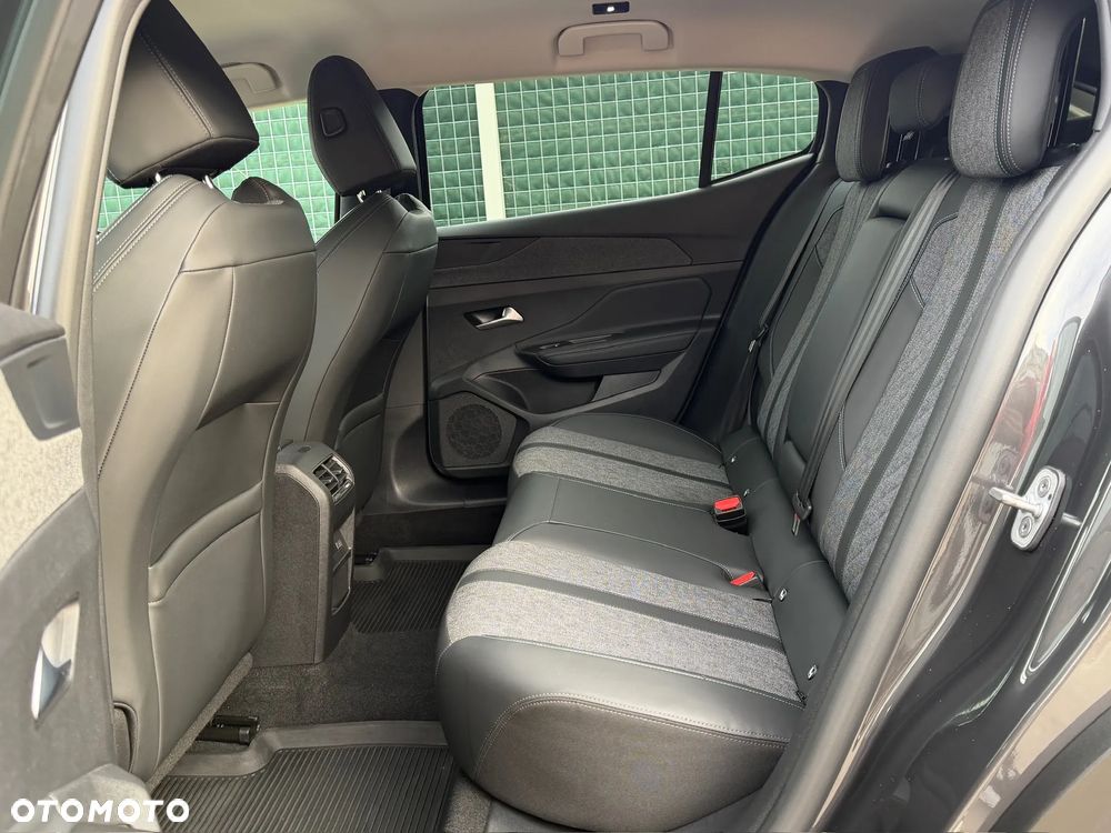 Peugeot 408 1.2 PureTech Allure S&S EAT8 - 24