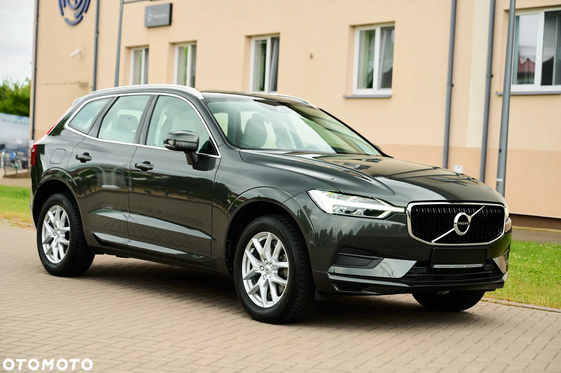 Volvo XC 60 T4 Momentum Pro - 20