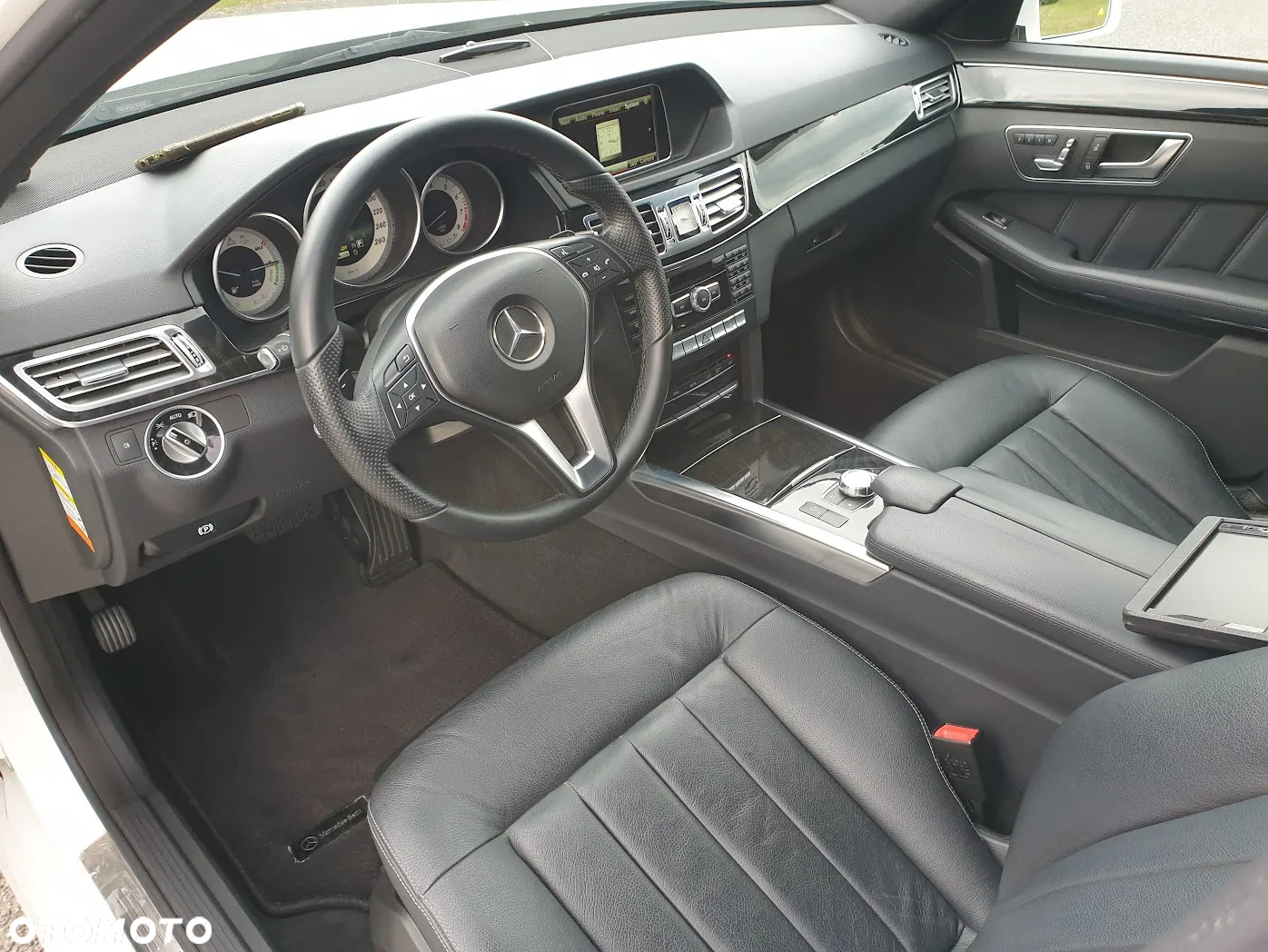 Mercedes-Benz Klasa E - 16