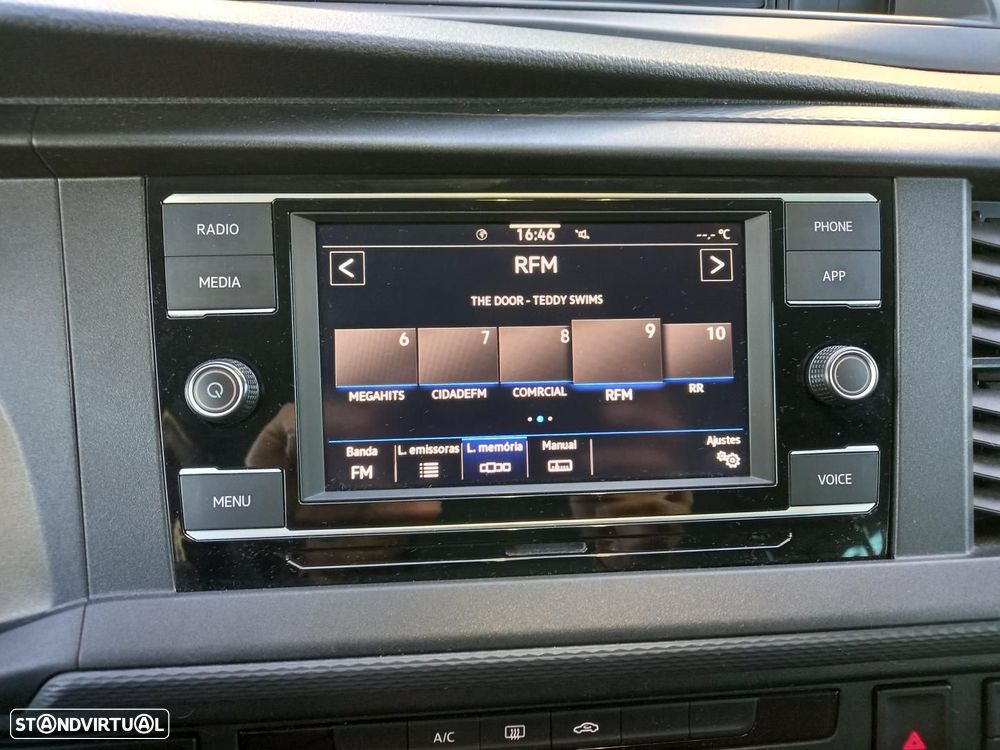 VW Transporter 2.0 TDI 110cv LWB 9 lugares BUSINESS - 19