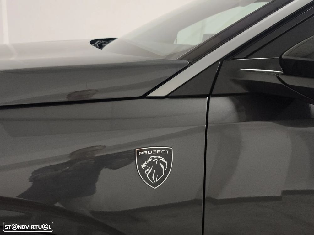 Peugeot 3008 1.2 Hybrid GT e-DCS6 - 32