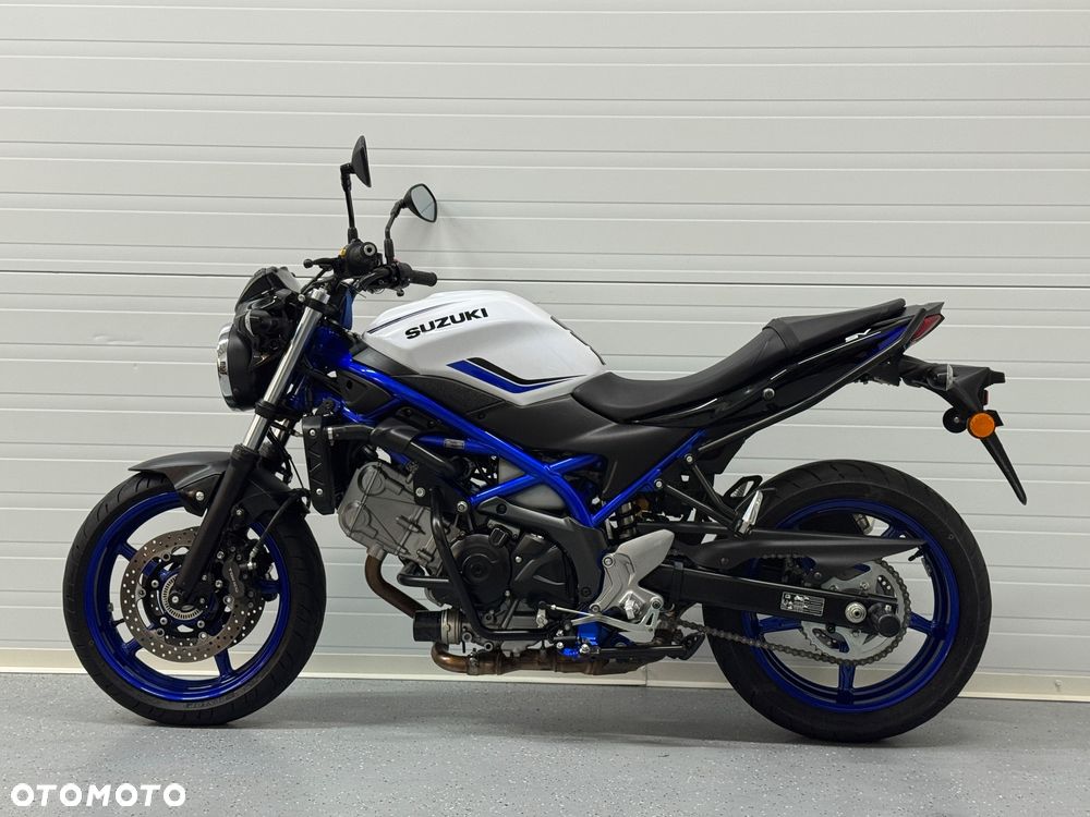 Suzuki SV - 16
