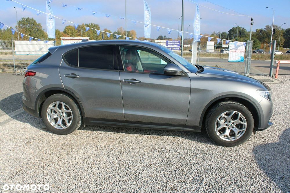Alfa Romeo Stelvio - 6