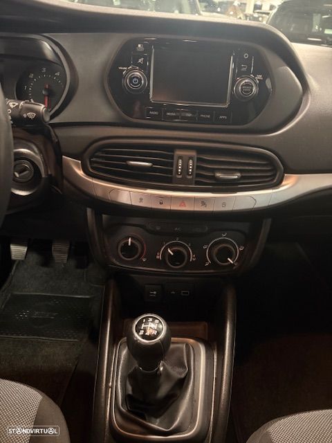 Fiat Tipo Station Wagon 1.3 M-Jet Street - 34