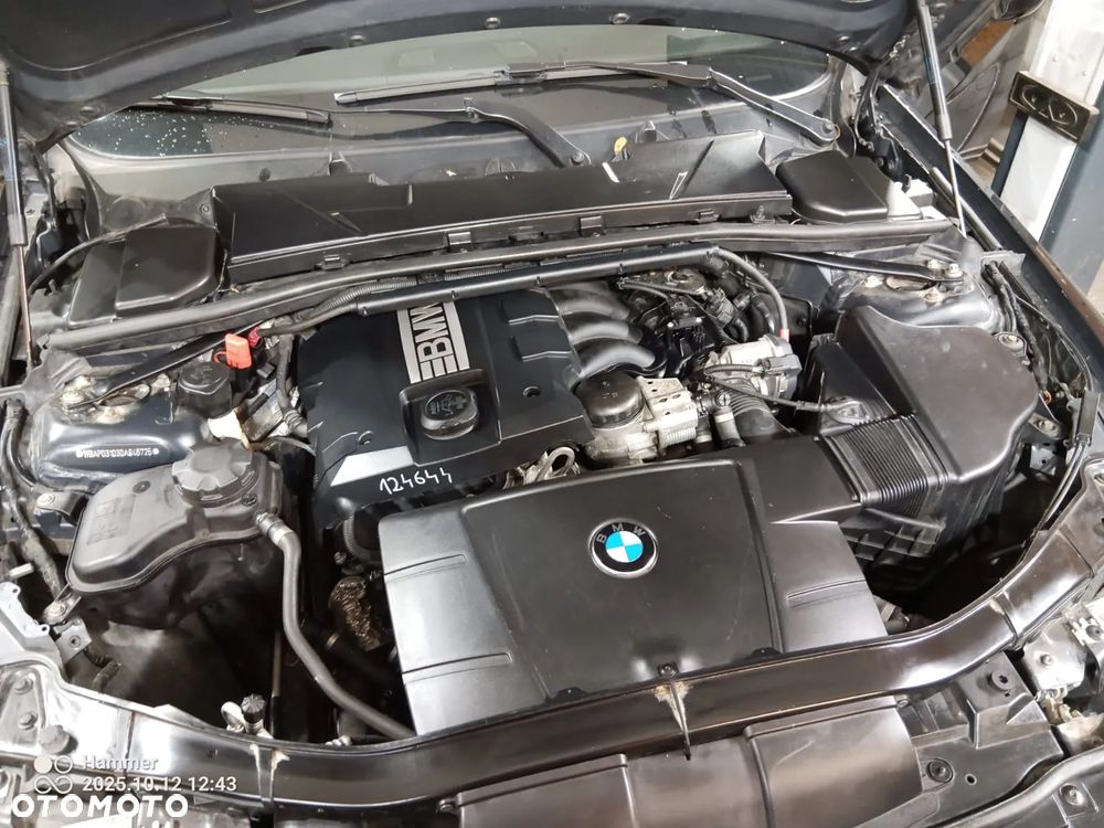 BMW Seria 3 320i - 14