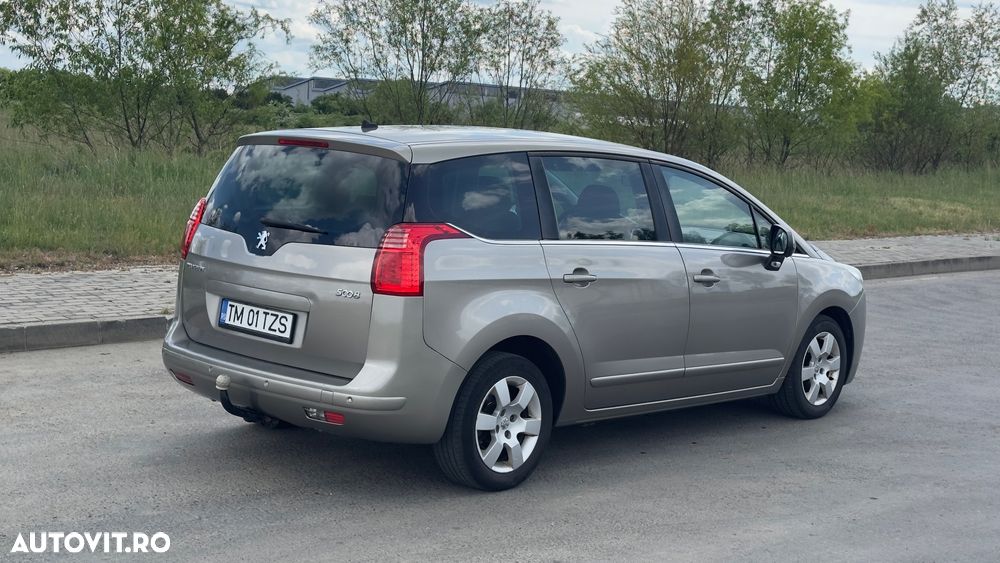 Peugeot 5008 - 13