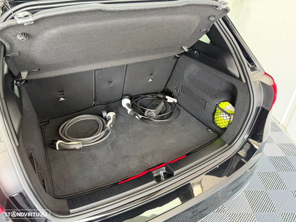 Mercedes-Benz B 250 e AMG Line - 26