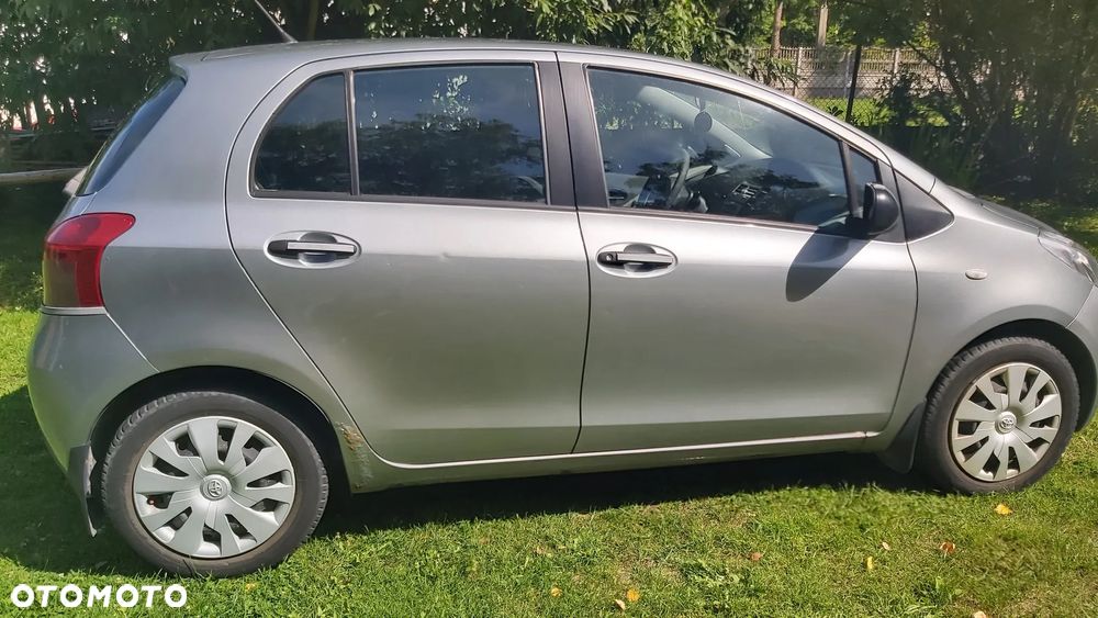Toyota Yaris - 9