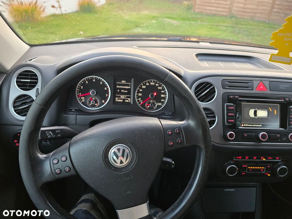 Volkswagen Tiguan - 9