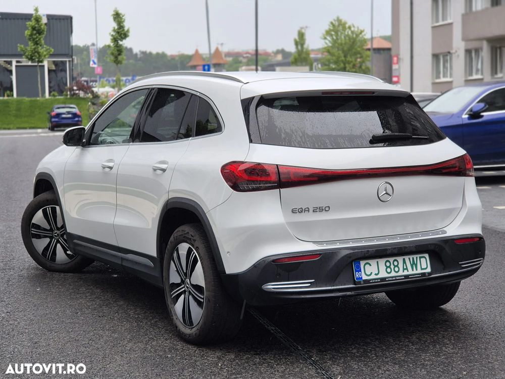 Mercedes-Benz EQA 250 - 4