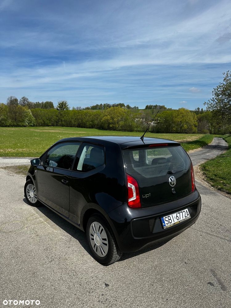 Volkswagen up! move - 3