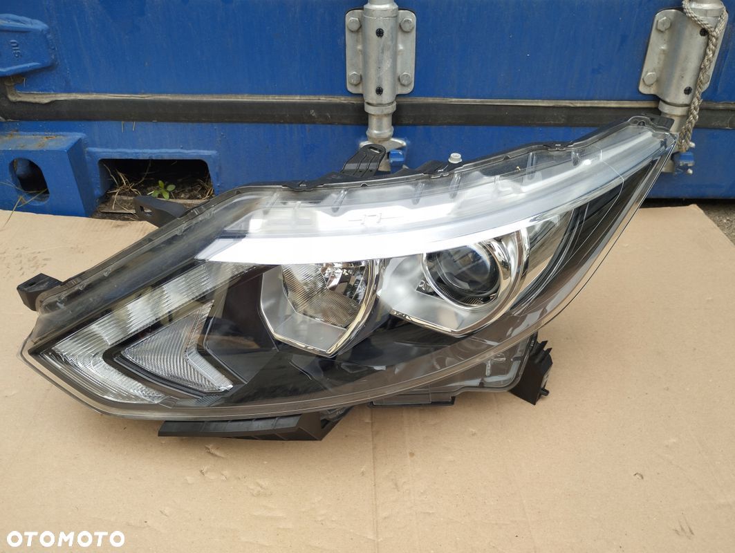 Lampa lewa Nissan Qashqai 2 II 2013-2017 100-18013 - 1