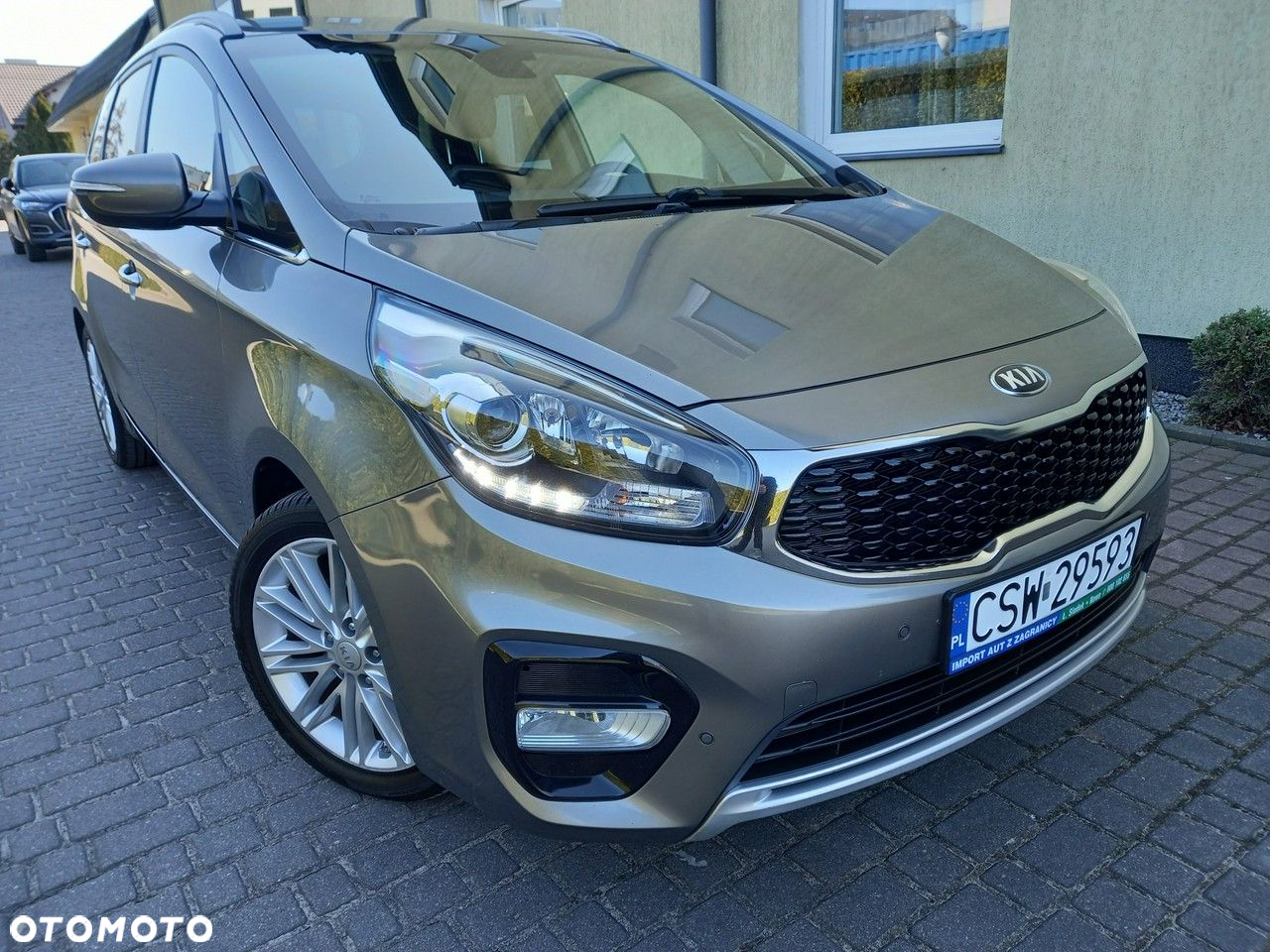 Kia Carens 1.6 GDI Dream-Team Edition - 4