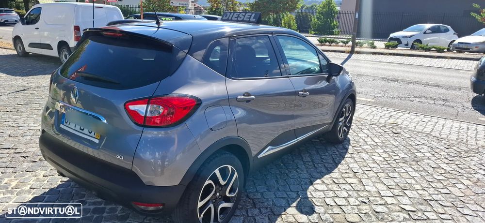Renault Captur 1.5 dCi Exclusive - 4