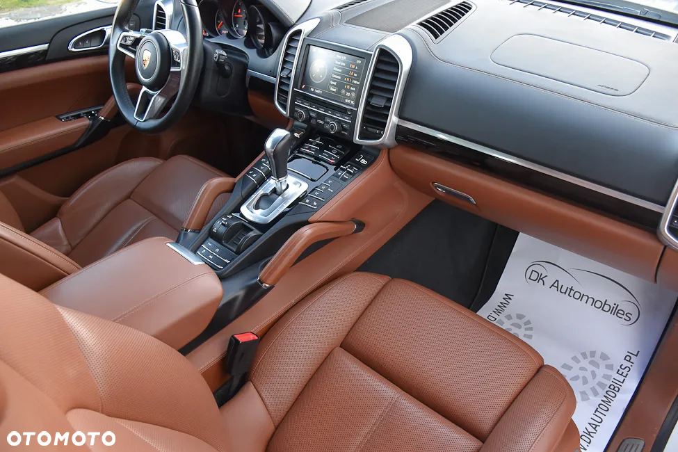 Porsche Cayenne Diesel Platinum Edition - 24
