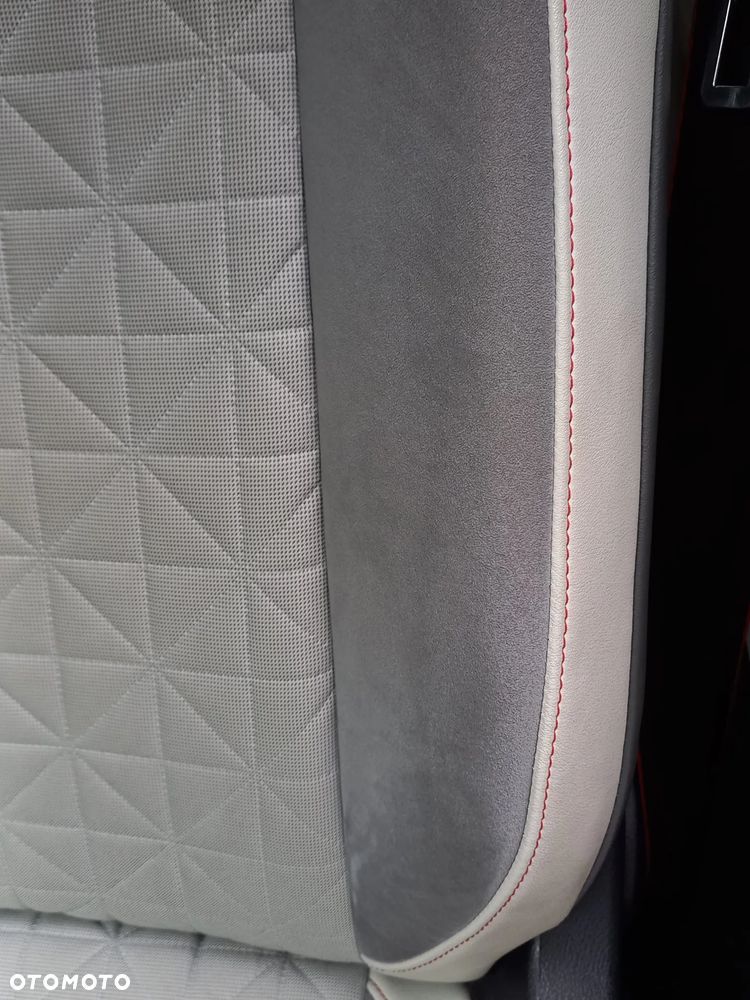 Volkswagen up! 1.0 Beats - 11