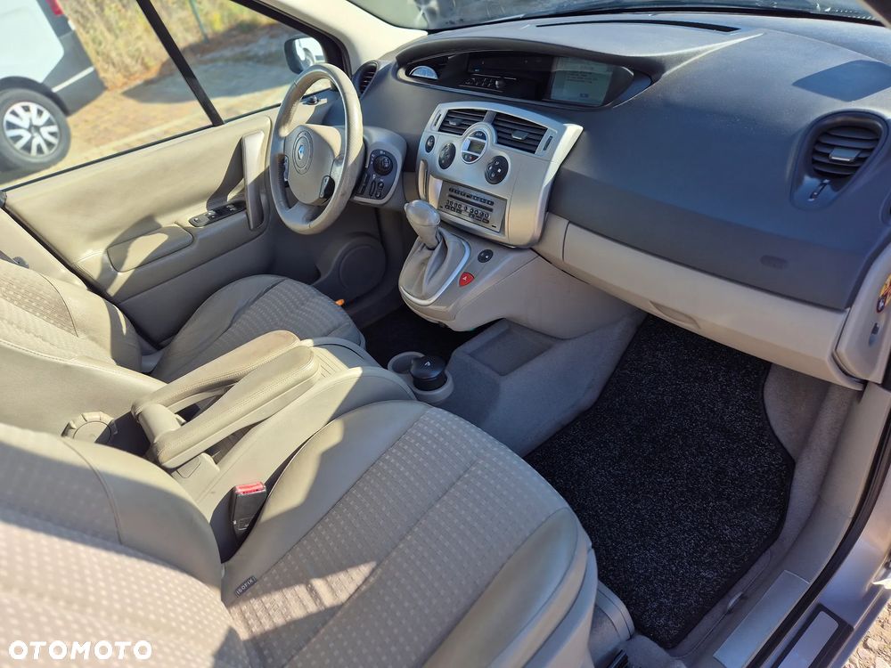 Renault Scenic - 24
