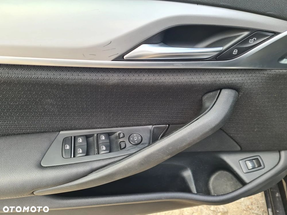 BMW Seria 5 520d - 10