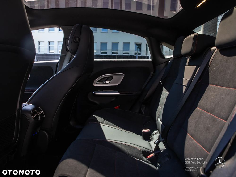 Mercedes-Benz CLA 200 mHEV 8G-DCT - 11