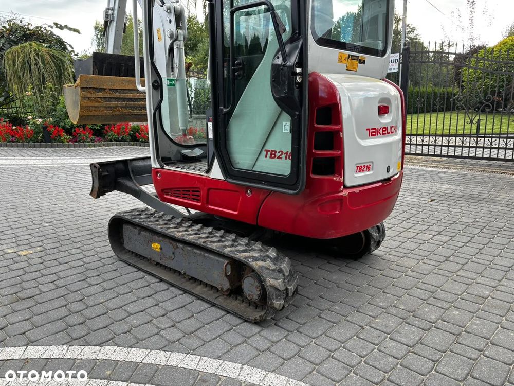 Takeuchi Tb216 - 3