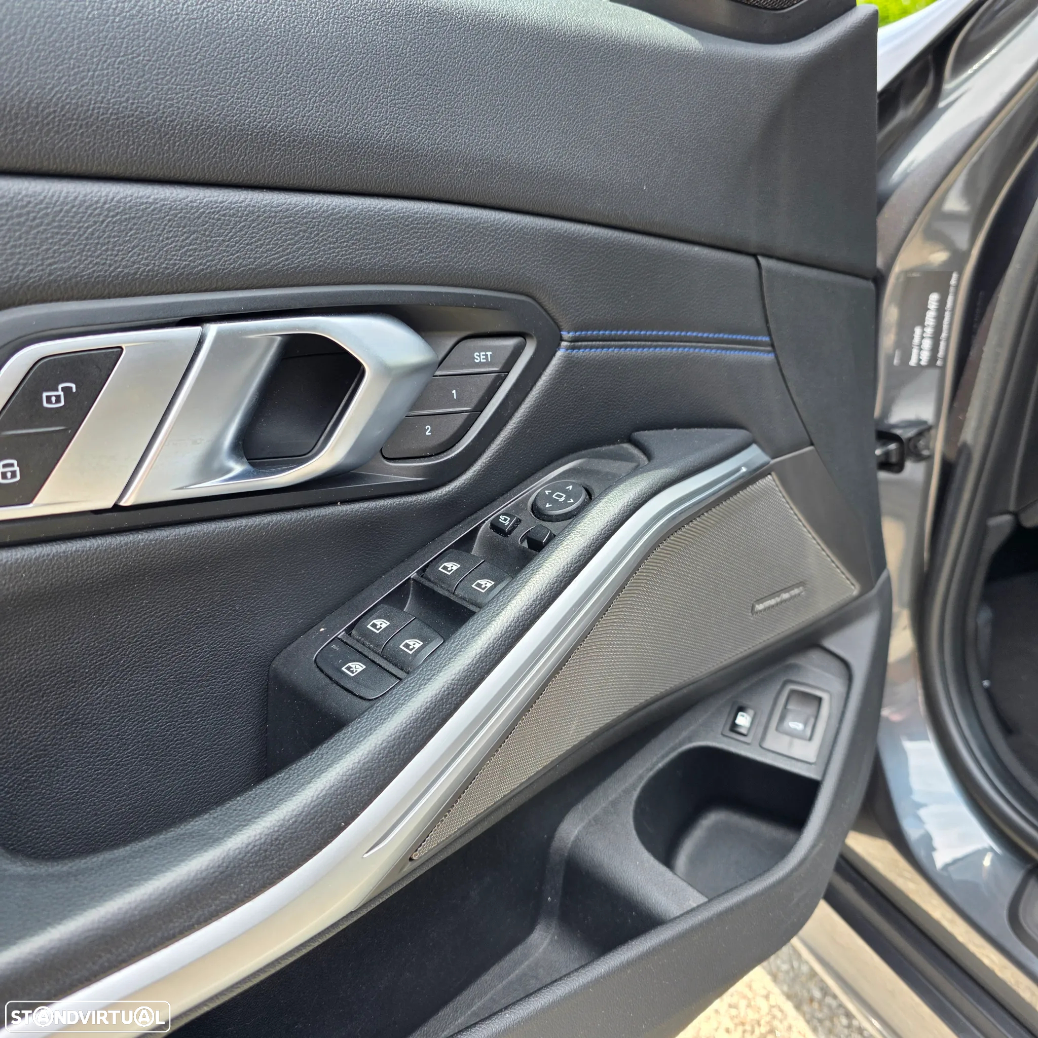 BMW 330 e Pack Desportivo M Pro Auto - 16