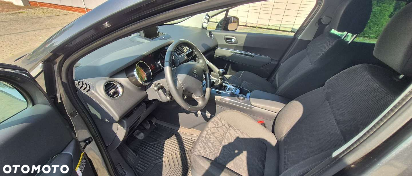 Peugeot 3008 1.6 HDi Premium - 9