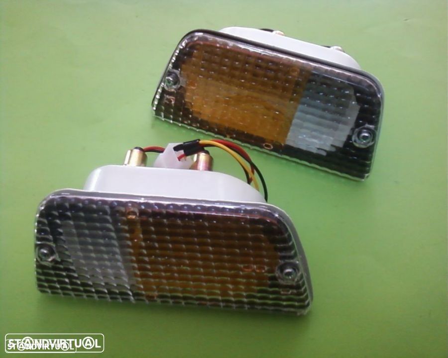 farolins pisca frente Datsun 620 (NOVOS) - 1