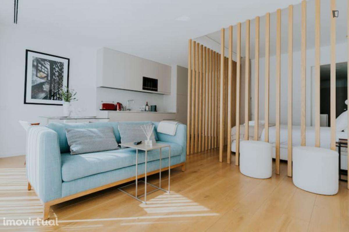 Estúdio - localizado em Santo Ildefonso Porto - Grande imagem: 2/13