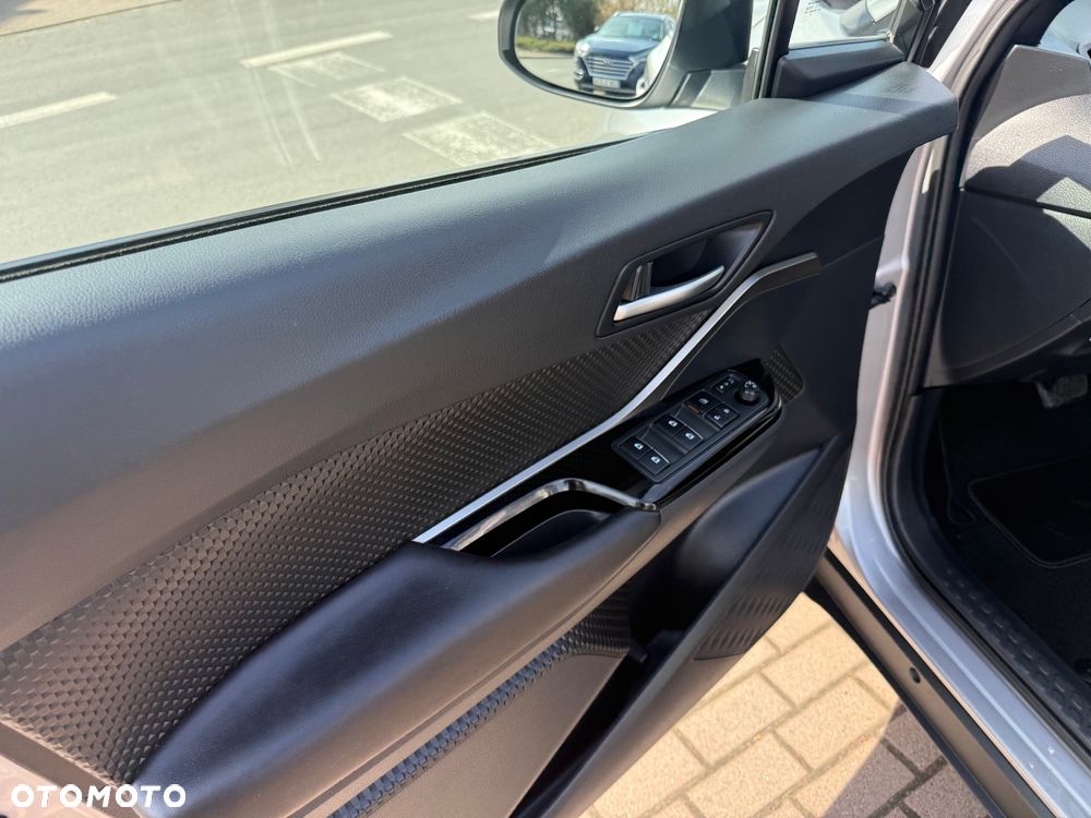 Toyota C-HR Business-Edition - 16
