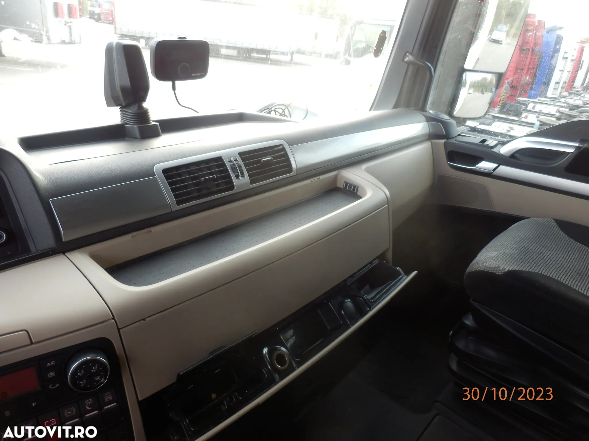 MAN MAN TGX 18.460 MEGA - Low Deck - 21