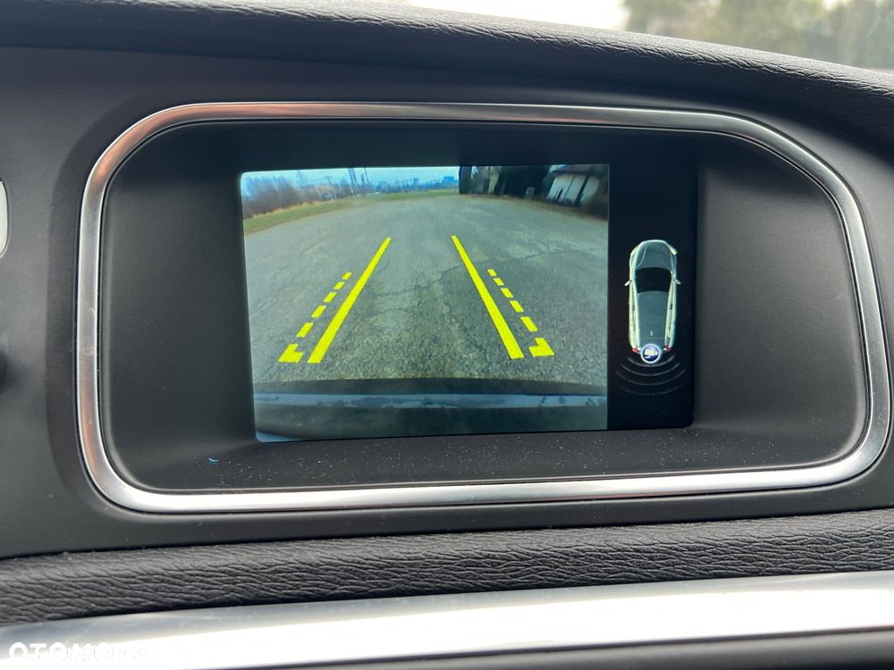 Volvo V40 D3 R Design - 34