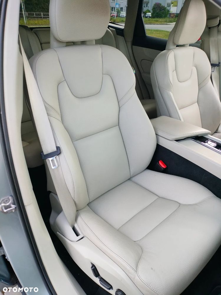 Volvo XC 60 T5 AWD Momentum - 26