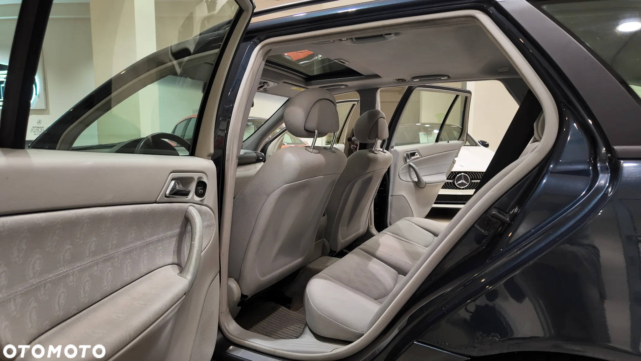Mercedes-Benz Klasa C 180 T Kompressor Automatik Classic - 31