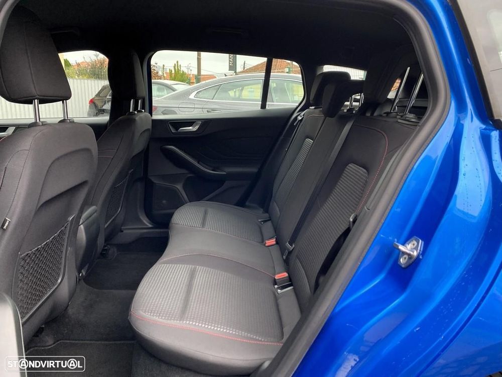 Ford Focus SW 1.5 TDCi EcoBlue ST-Line - 33