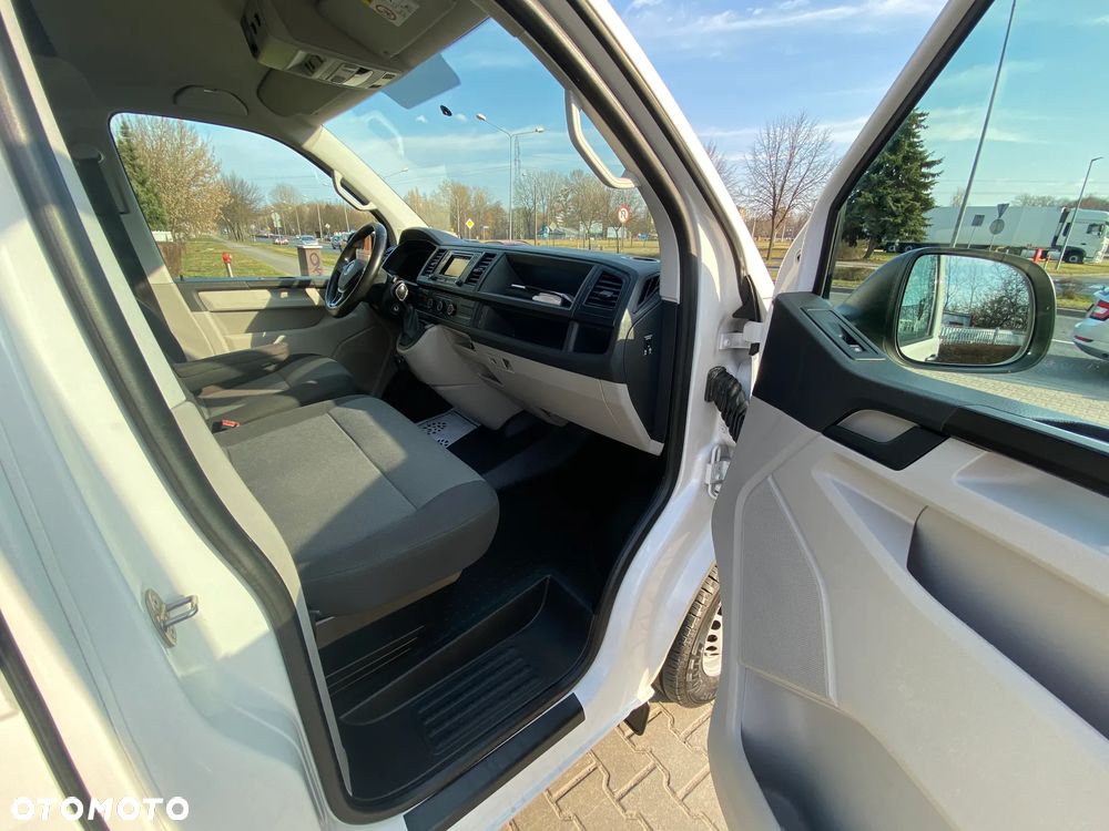 Volkswagen TRANSPORTER 2,0 TDI 140KM DSG L2 DŁUGI NISKI PRZEBIEG - 39