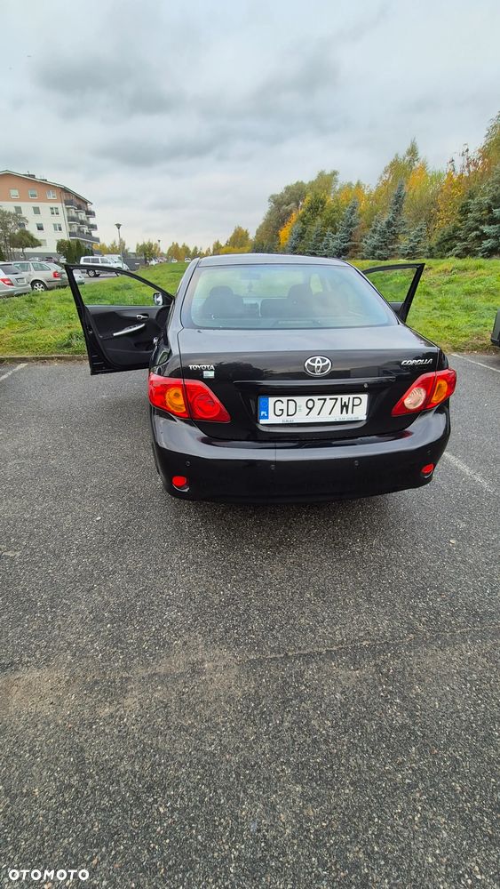 Toyota Corolla - 4
