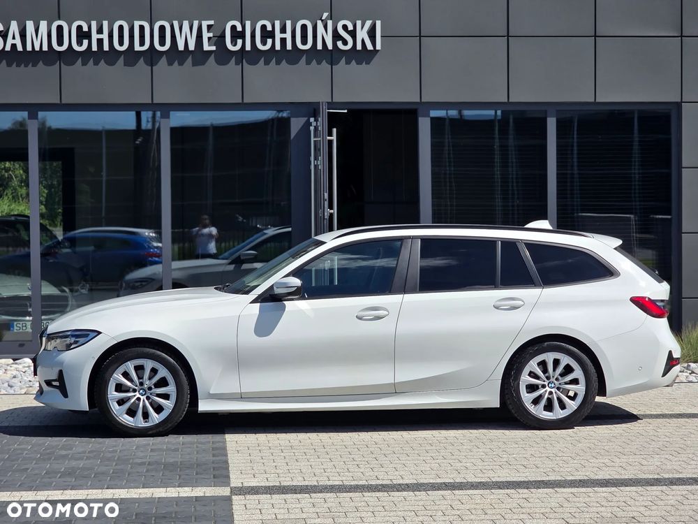 BMW Seria 3 318i Sport - 15