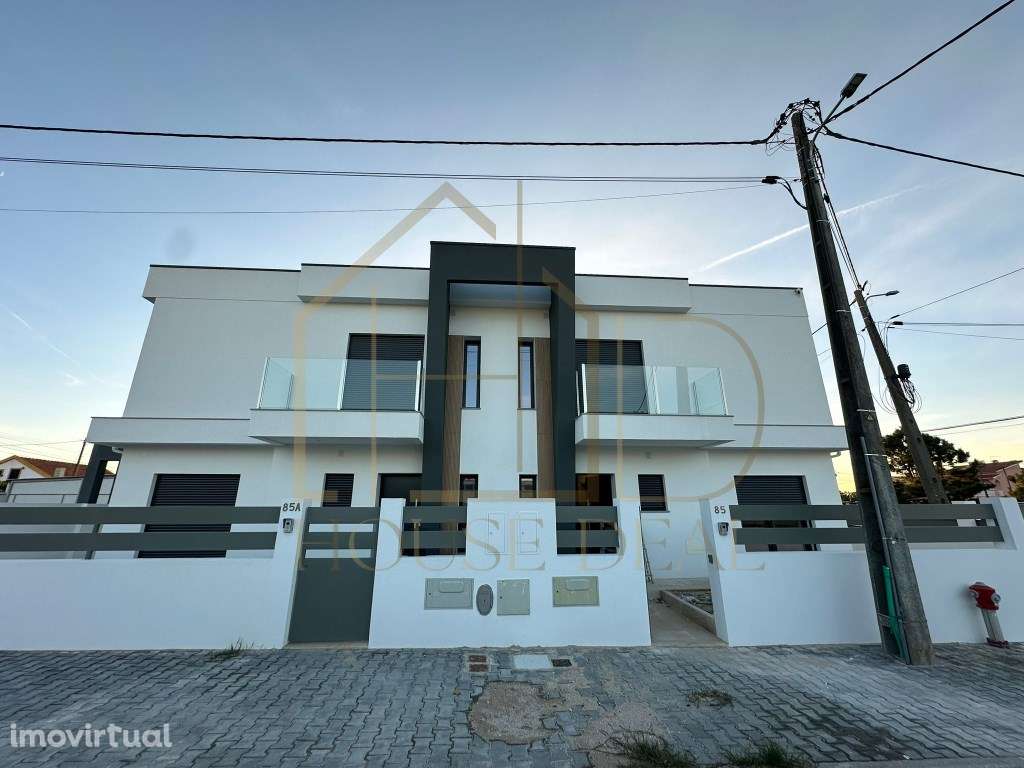 EXCELENTE Moradia T4 com Pérgola. Pinhal do General. Fernão Ferro - Grande imagem: 3/26