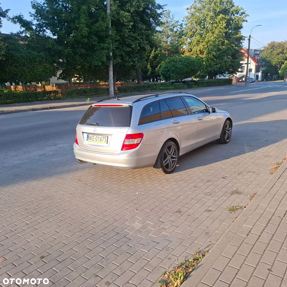 Mercedes-Benz Klasa C 220 CDI BlueEff Avantgarde - 3