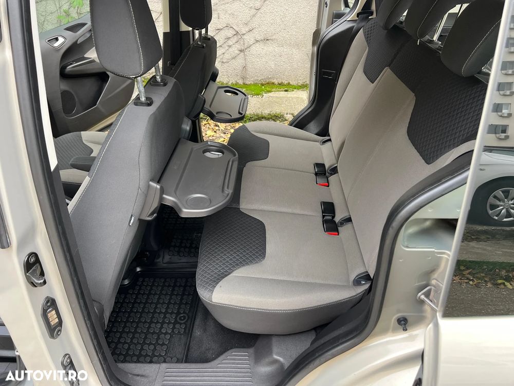 Ford Tourneo Courier 1.0 EcoBoost Trend - 12