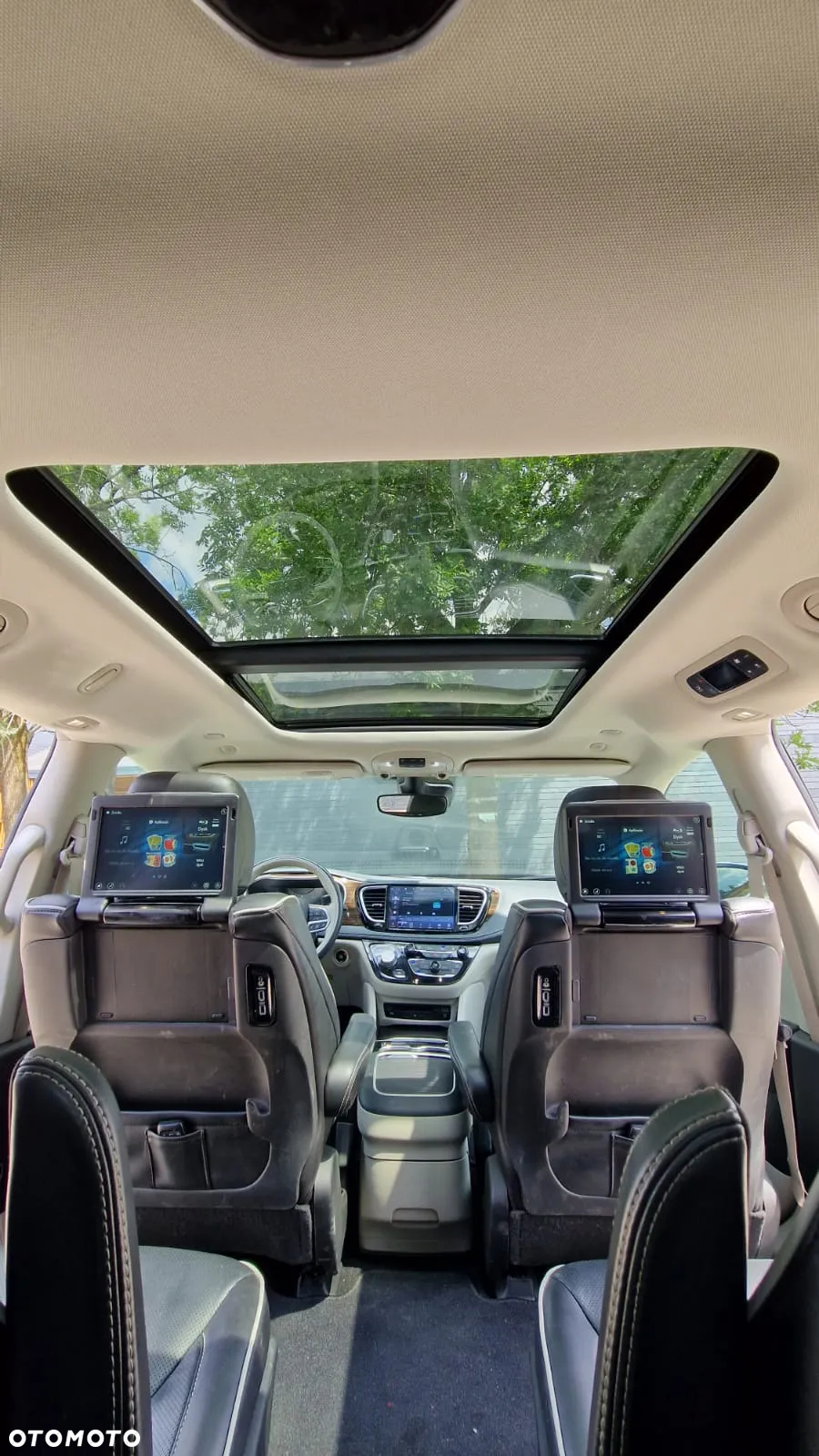 Chrysler Pacifica - 21
