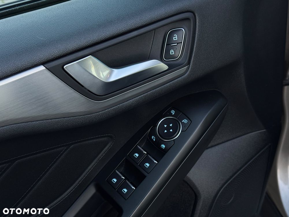 Ford Focus 1.0 EcoBoost Titanium Business - 10