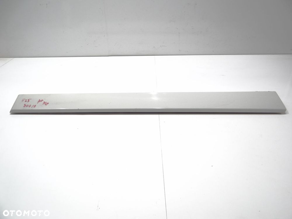 LISTWA DRZWI PRAWY PRZÓD BMW X3 F25 M PAKIET 8050448 300/0 - 2