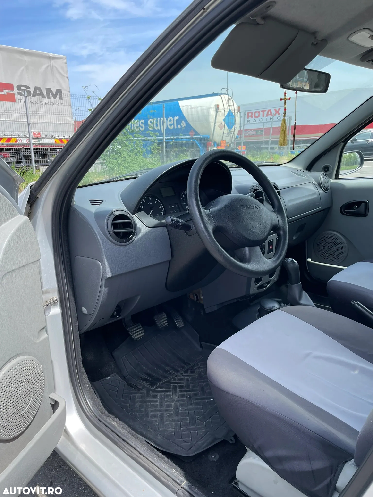 Dacia Logan - 5