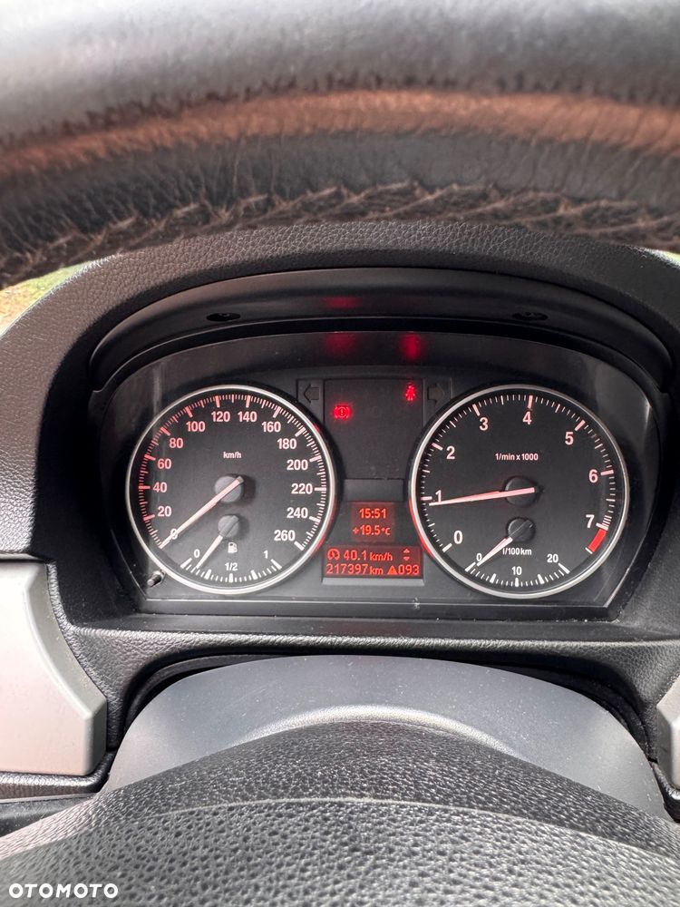 BMW Seria 3 320i - 25